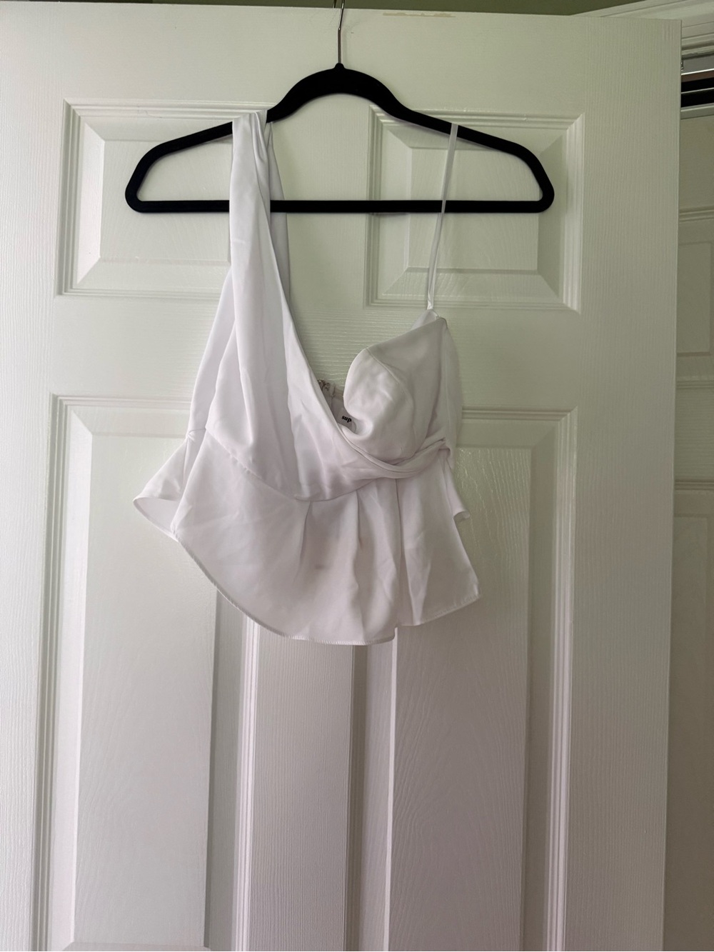 superdown White Asymmetric Ruffle Crop Top